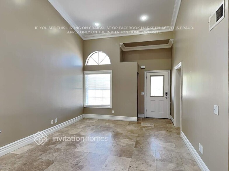 Building Photo - 9305 E Adobe Rd