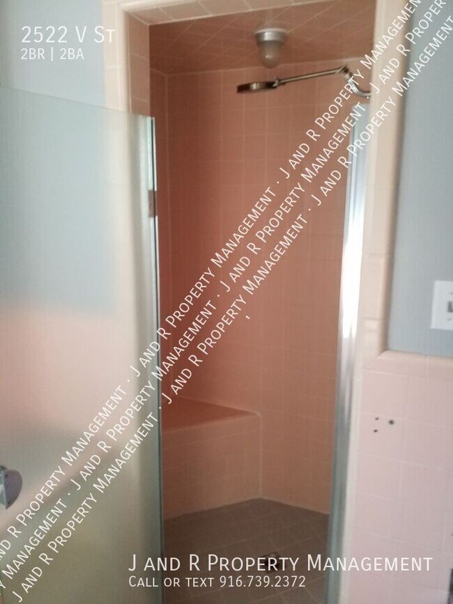 Building Photo - 2522 V St