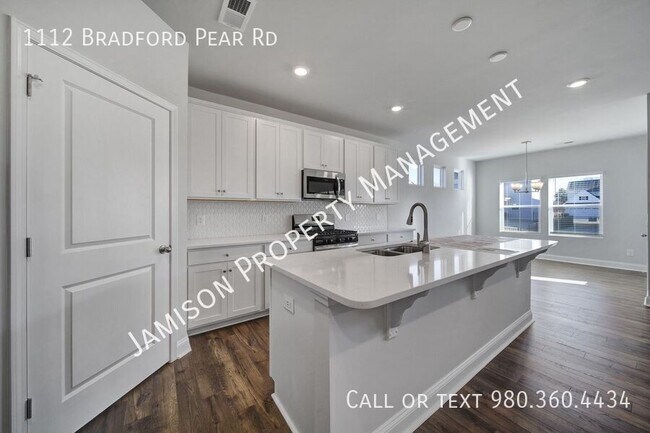 Building Photo - 1112 Bradford Pear Rd