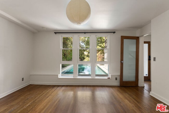 Building Photo - 1530 Elevado St