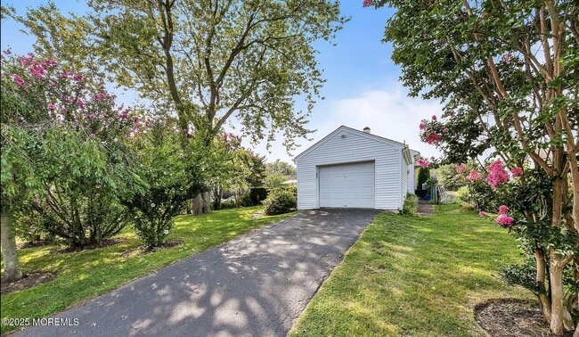 Building Photo - 120 Hulick Pl