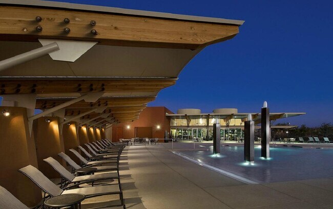 Building Photo - 3607 E Salter Dr