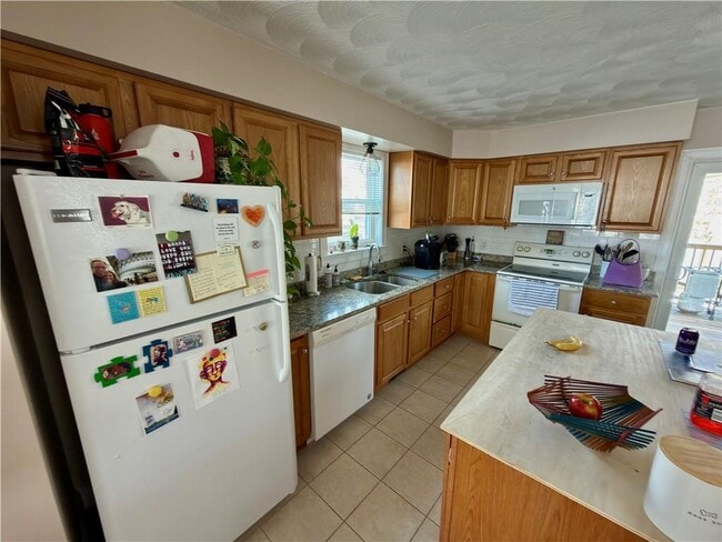 Building Photo - 6 Wilson St