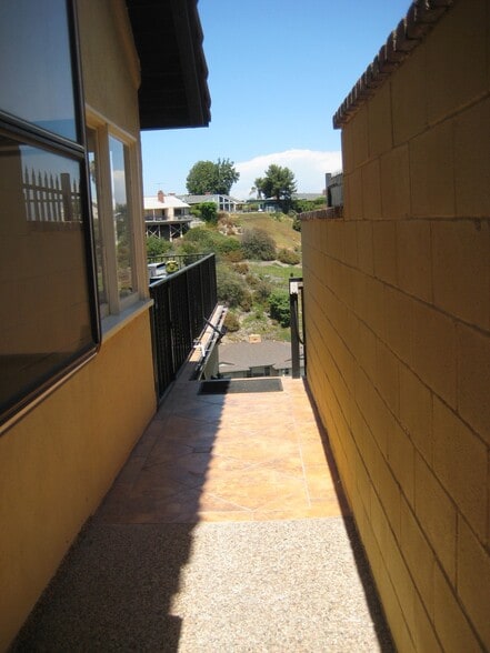 Side Entry to Guesthouse - 4447 Don Milagro Dr