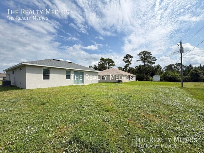 Building Photo - 2481 San Filippo Dr SE