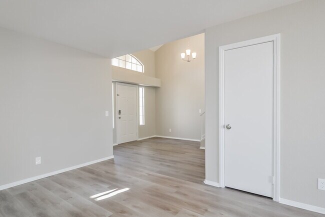 Building Photo - 2929 Deep Creek Ln