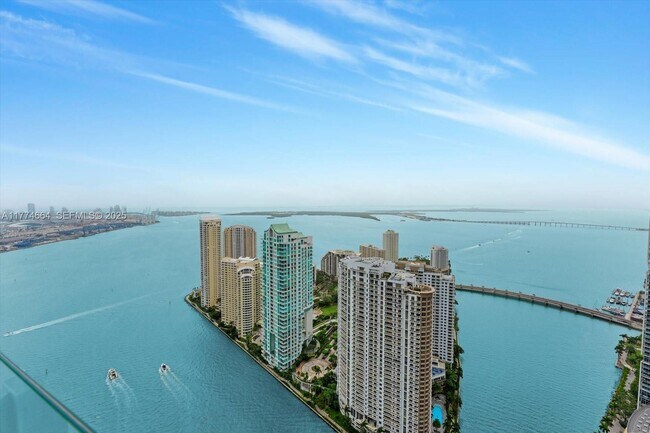 Building Photo - 300 Biscayne Blvd Way
