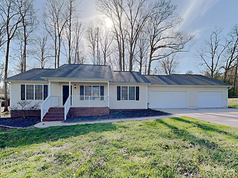 Building Photo - 661 Beavers Cove Ln NW