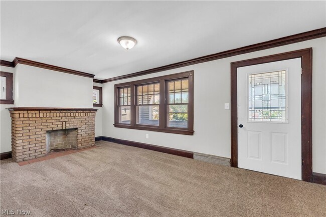 Building Photo - 3554 E 113th St