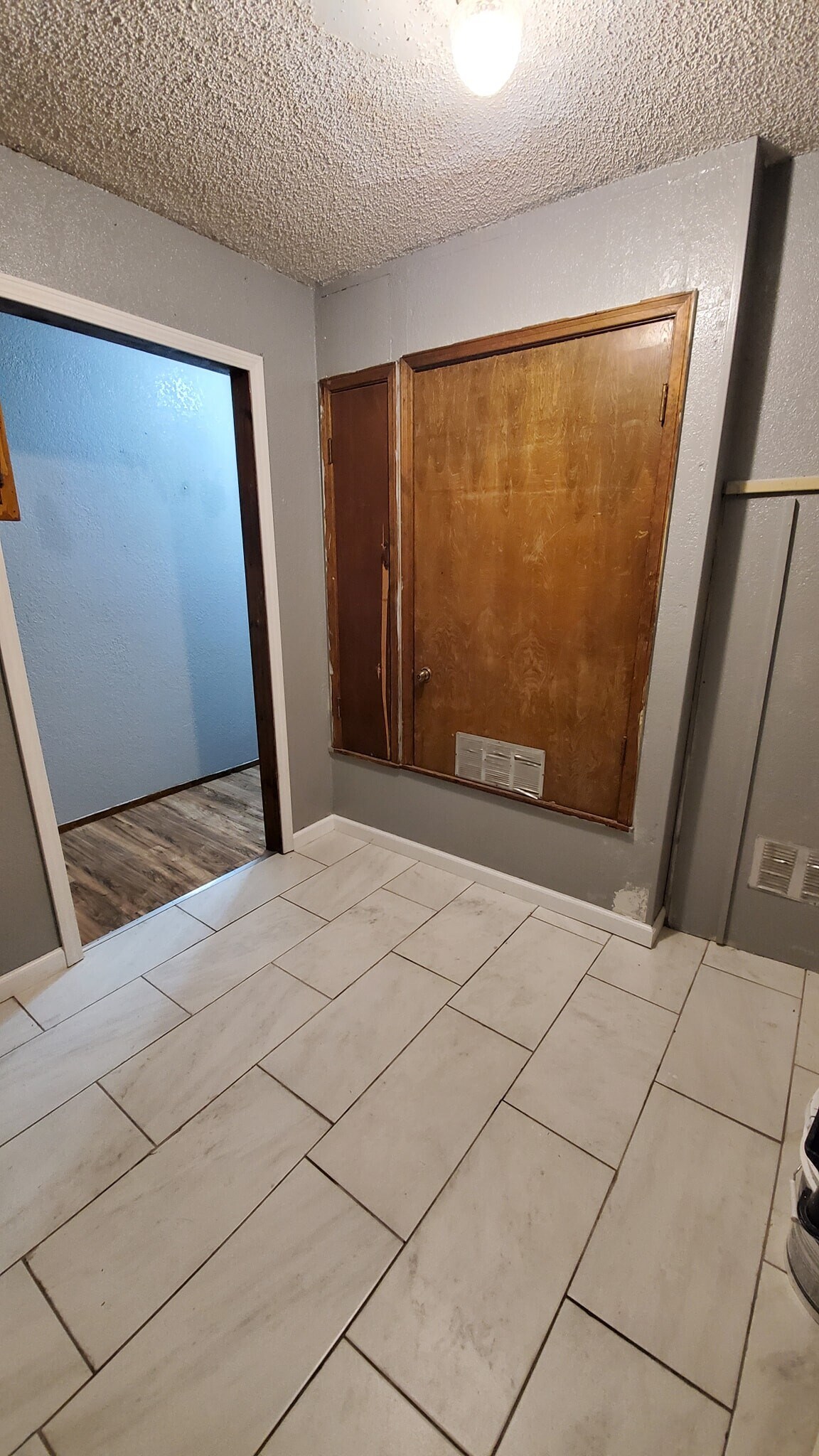 Building Photo - 1503 College Ave