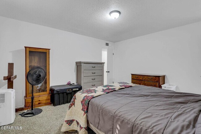 Building Photo - 2716 Archie Dr