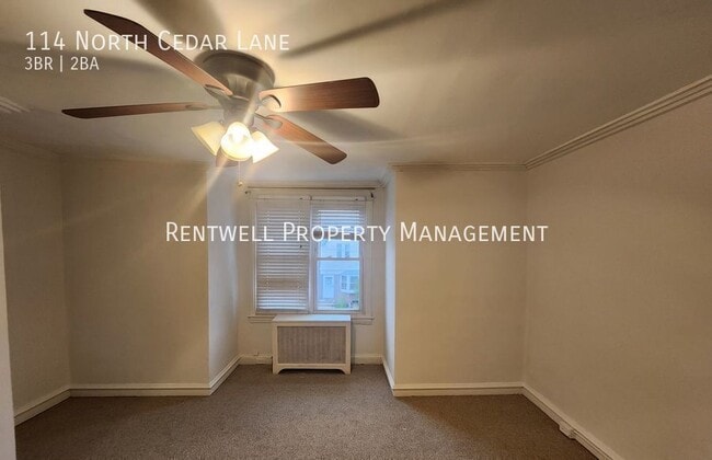 Building Photo - 114 N Cedar Ln