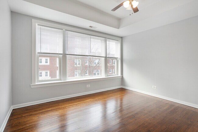 Building Photo - 1460 W Fargo Ave