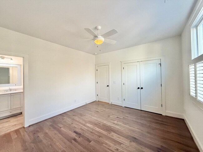 Building Photo - Custom Built 4BD, 3.5BA Five Points Home with a Bonus Room & Fenced Yard