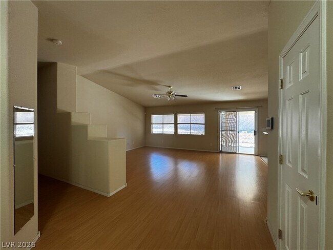 Building Photo - 1404 Laughing Larkspur Ave