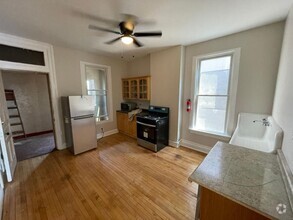 Building Photo - 2 bedroom in Chicago IL 60622