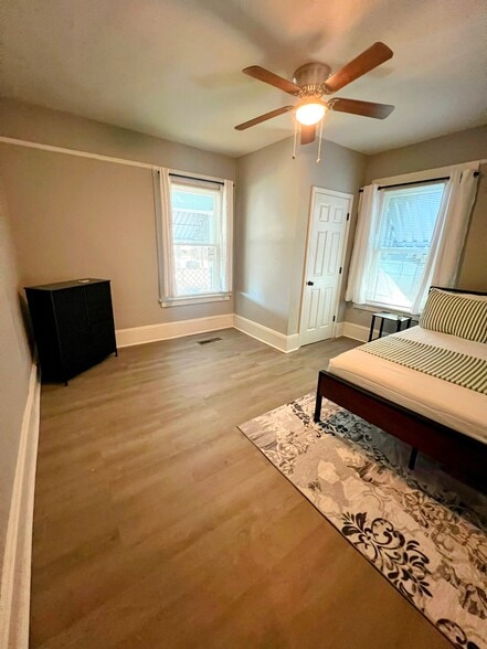 Building Photo - 1933 James Ave