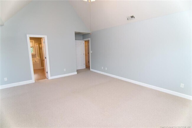 Building Photo - 2021 Shadow Creek Dr