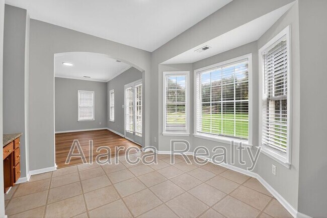 Building Photo - 9205 Mitchell Glen Dr