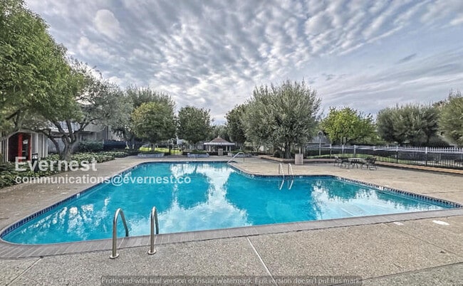 Building Photo - 255 S Rengstorff Ave