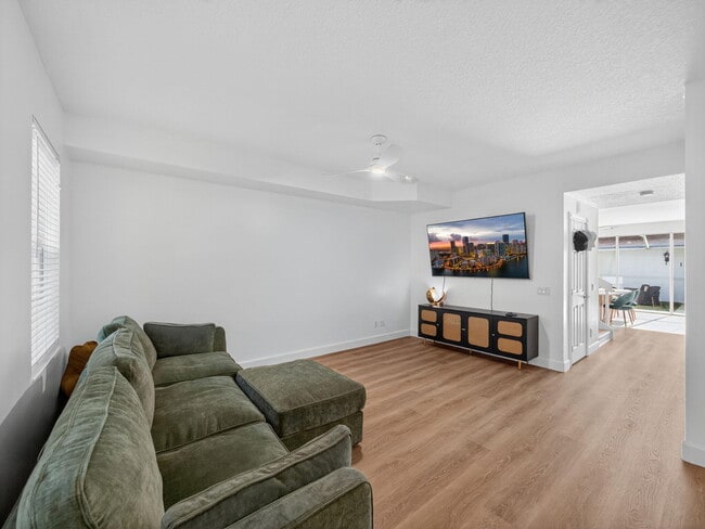 Building Photo - 2785 E Community Dr