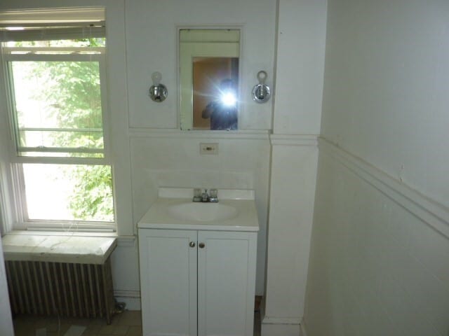 Building Photo - 169 Main St