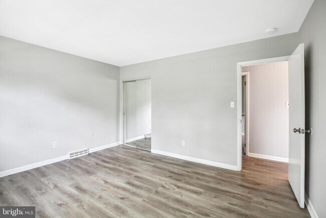 Building Photo - 430 Richey Ave