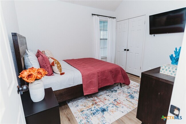 Building Photo - 2314 Skipcha Dr