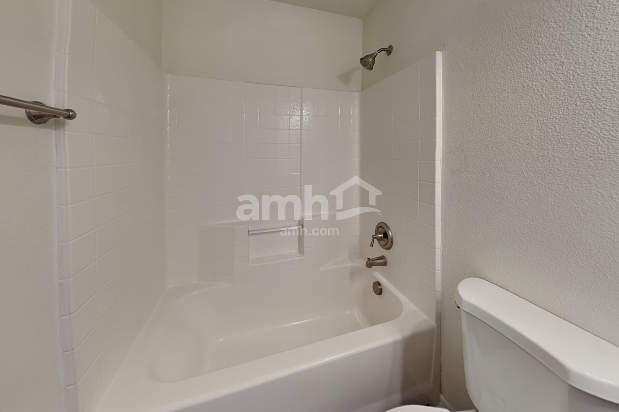 Building Photo - 40 N Amanda Dr