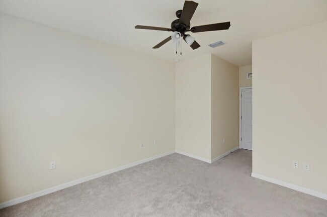 Building Photo - 8895 Via Isola Court