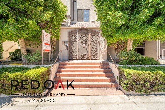 Building Photo - 4651 Cahuenga Blvd