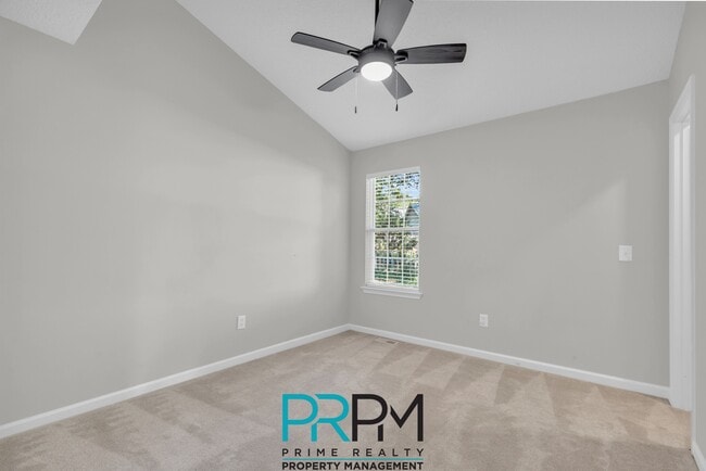 Building Photo - 244 Oak Valley Dr