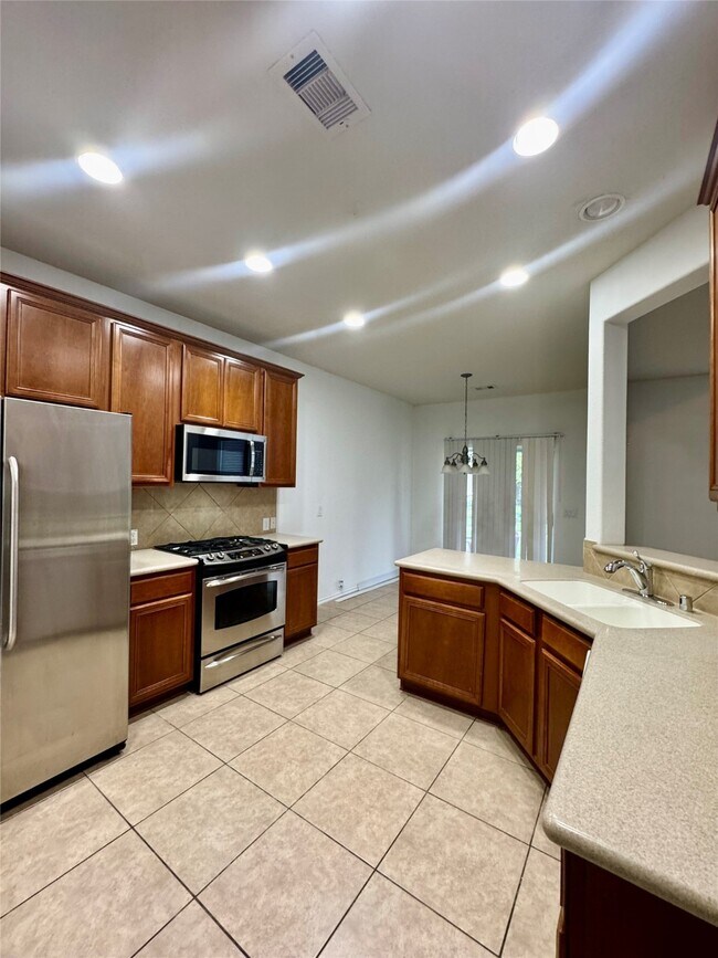 Building Photo - 13600 Breton Ridge St