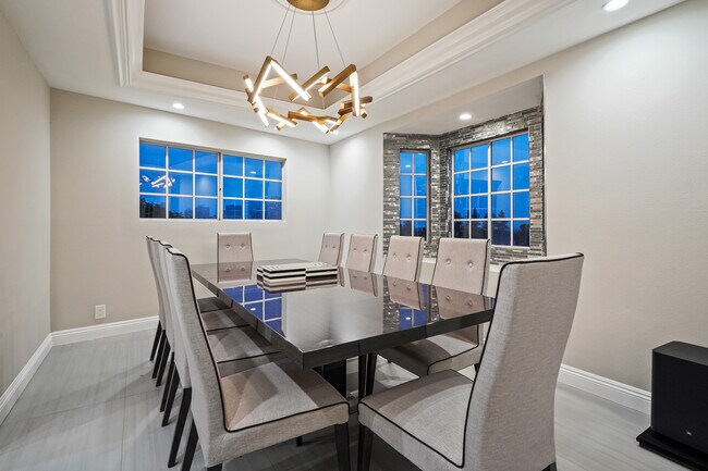 Building Photo - 10627 Ashton Ave