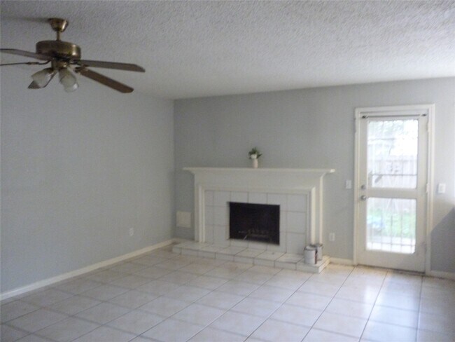 Building Photo - 3243 Battle Ridge Ln