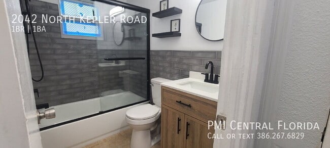 Building Photo - 2042 N Kepler Rd