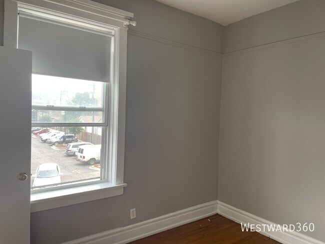 Building Photo - 1550 N Homan Ave.