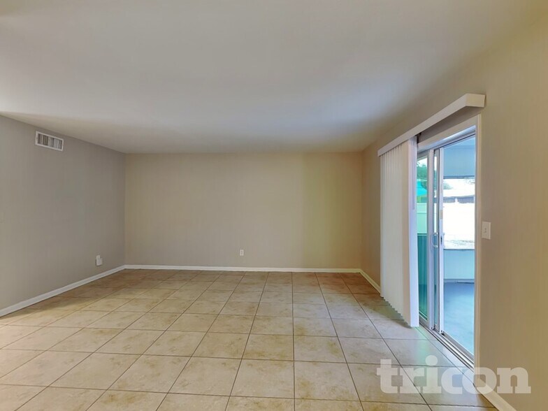 Building Photo - 616 Leisure Ave