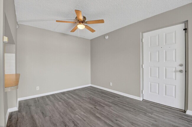 Building Photo - 629 Sea Pine Way