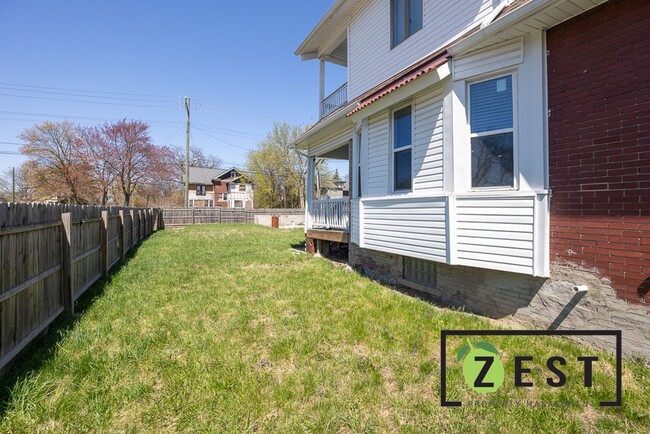 Building Photo - Welcome Home!OPEN HOUSE THURSDAY MAY 1ST 6...