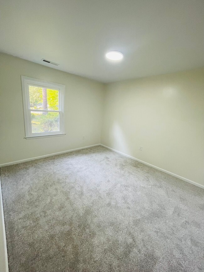 Building Photo - 119 Williamson Dr