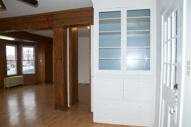 Building Photo - 203 Symphony Way