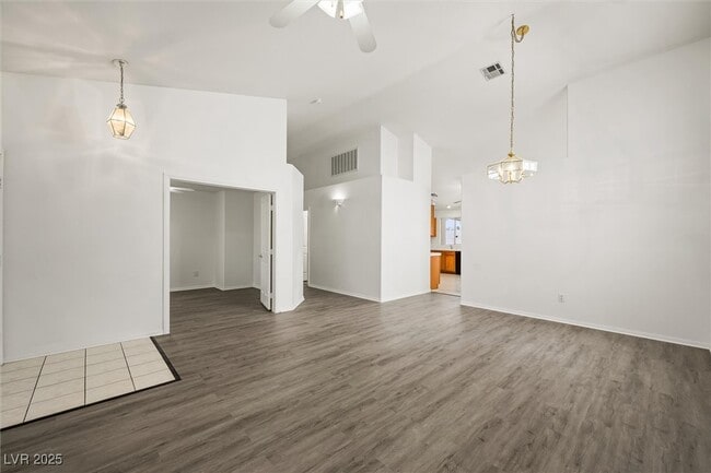 Building Photo - 3641 Yorba Linda Dr