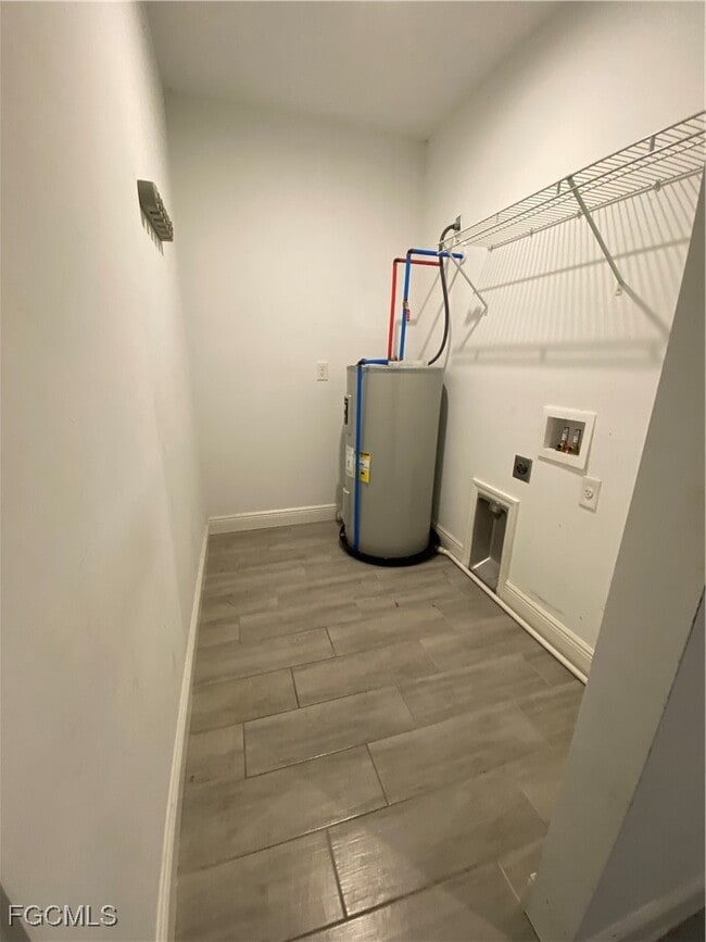 Building Photo - 2213 Hogan Dr