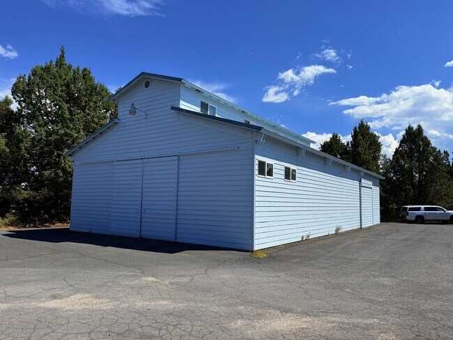 Building Photo - 60885-2 SE 27TH STREET
