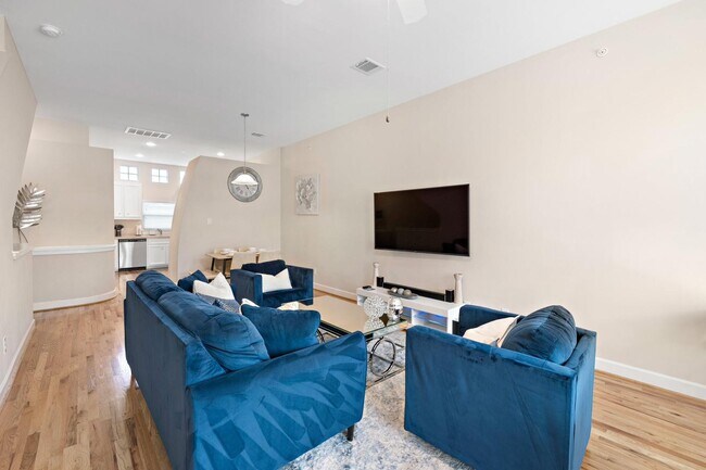 Building Photo - 8705 Bryam St