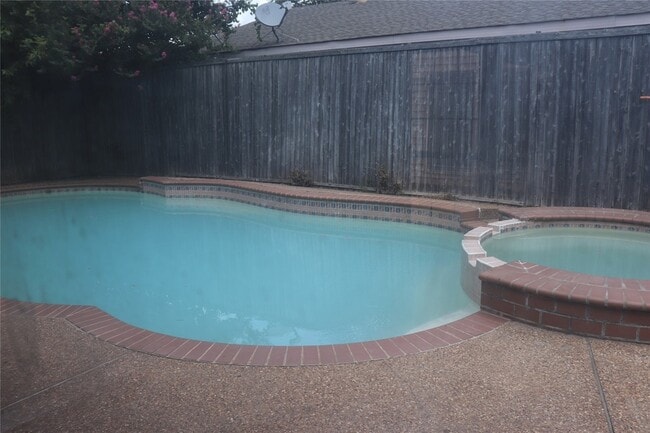 Building Photo - 305 Centennial Blvd