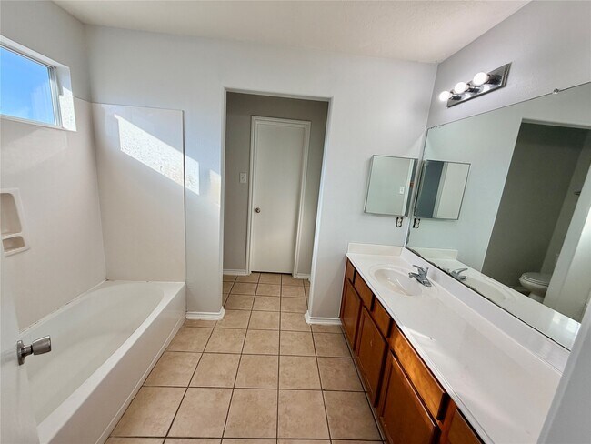 Building Photo - 9011 Aspen Trace Ln