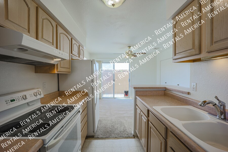 Building Photo - 317 W Hononegh Dr