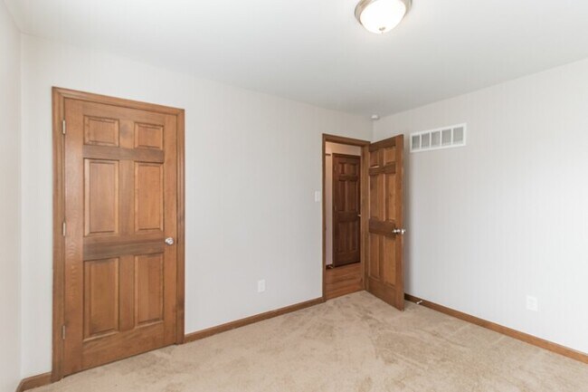 Building Photo - 2310 N 5th St